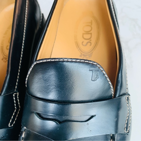 Tod’s Womens Black Leather Rubber Sole Loafers | Size 9.5 - Picture 5 of 11